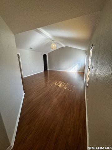 6616 Luckey Sq, San Antonio, TX 78252