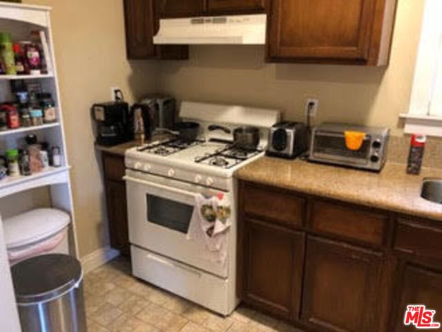 2108 Oak Street C, Los Angeles, CA 90007