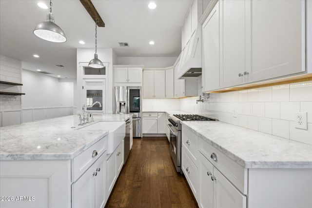 4311 E Earll Drive, Phoenix, AZ 85018