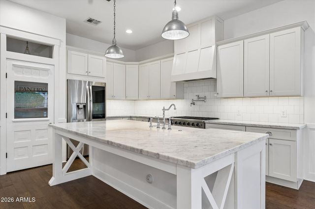 4311 E Earll Drive, Phoenix, AZ 85018