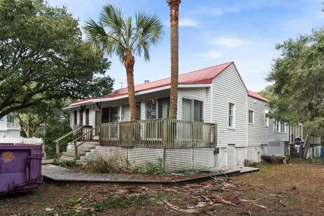 2250 Myrtle Avenue, Sullivans Island, SC 29482