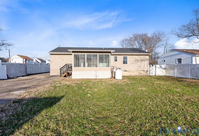 2 Emerson St, Henrico, VA 23223