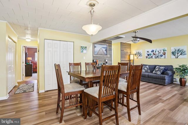 47 GLENWOOD LN, Levittown, PA 19055