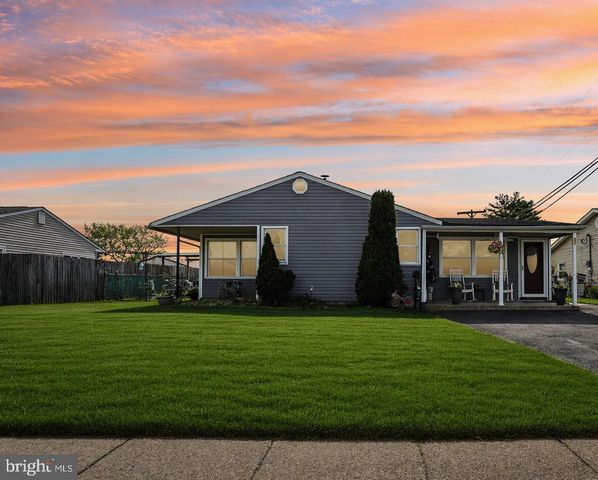 47 GLENWOOD LN, Levittown, PA 19055