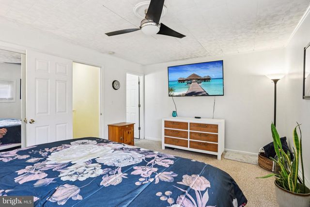 47 GLENWOOD LN, Levittown, PA 19055