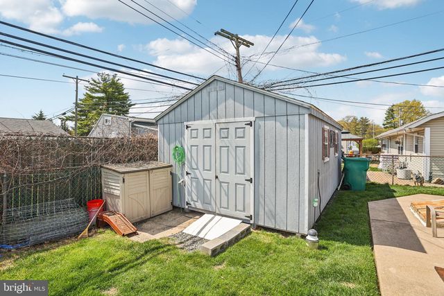 47 GLENWOOD LN, Levittown, PA 19055