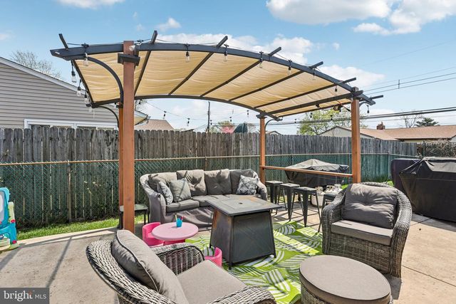 47 GLENWOOD LN, Levittown, PA 19055