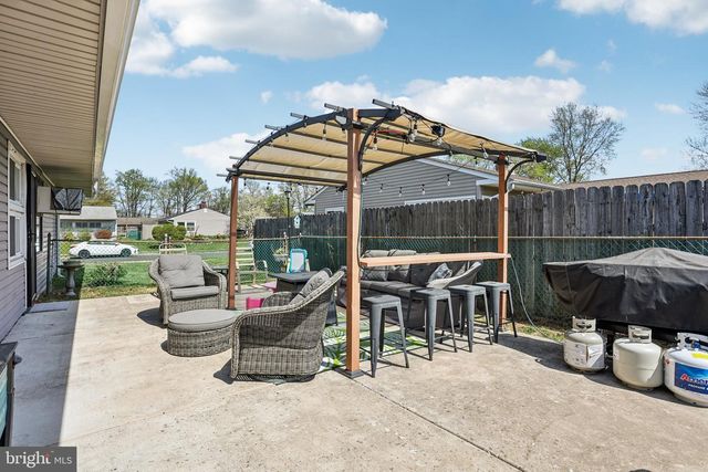 47 GLENWOOD LN, Levittown, PA 19055