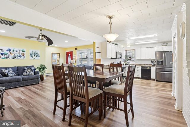 47 GLENWOOD LN, Levittown, PA 19055