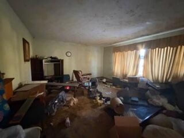 826 S Mayflower Road, La Porte, IN 46350