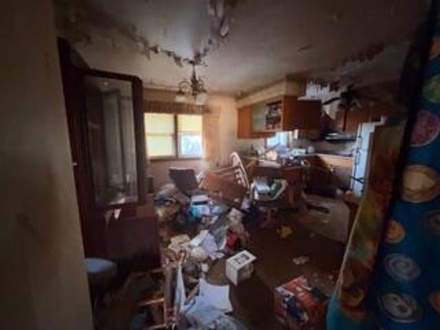 826 S Mayflower Road, La Porte, IN 46350