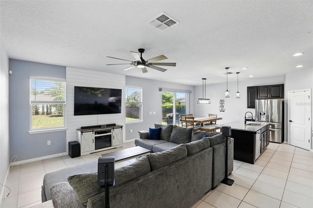 1338 RILEY CIRCLE, Deland, FL 32724