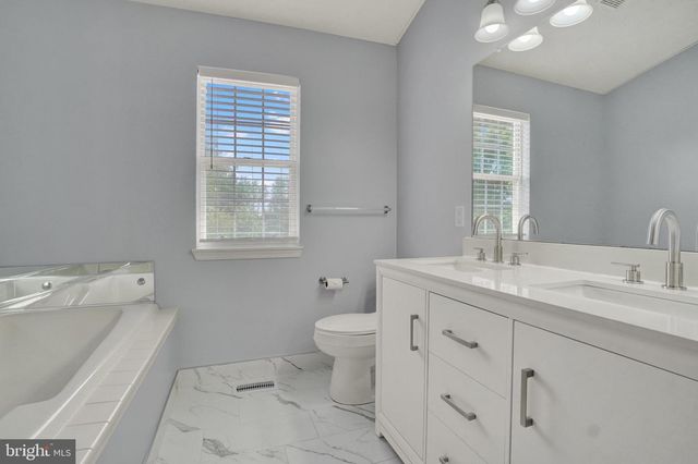 118 CHARLES AVE, Stewartstown, PA 17363
