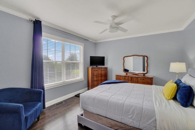 118 CHARLES AVE, Stewartstown, PA 17363