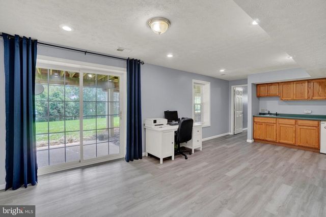 118 CHARLES AVE, Stewartstown, PA 17363