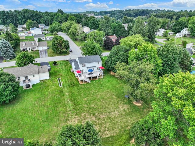 118 CHARLES AVE, Stewartstown, PA 17363