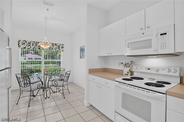 975 Tarpon Cove DR 103, Naples, FL 34110