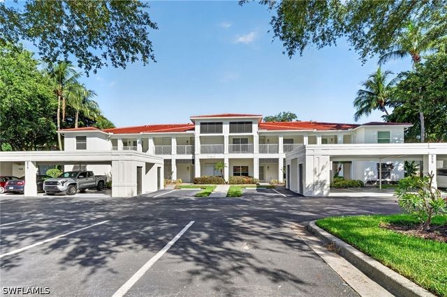975 Tarpon Cove DR 103, Naples, FL 34110