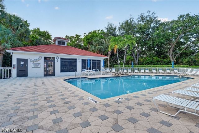 975 Tarpon Cove DR 103, Naples, FL 34110