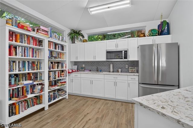975 Tarpon Cove DR 103, Naples, FL 34110