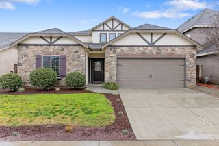 1923 W Humboldt Drive, Hanford, CA 93230