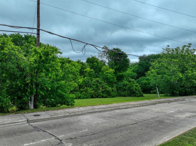 225 E Laureland Road, Dallas, TX 75241