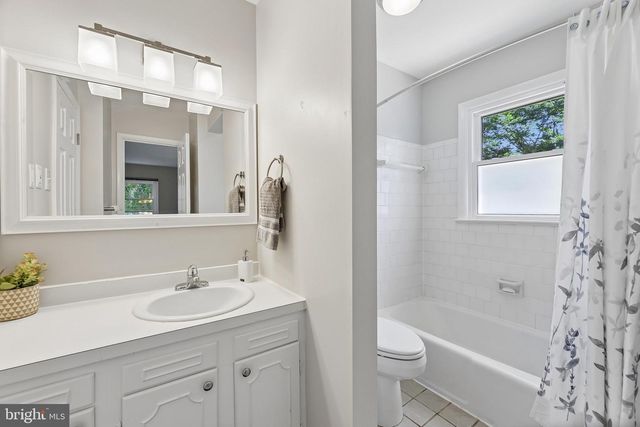 5616 ASHFIELD RD, Alexandria, VA 22315