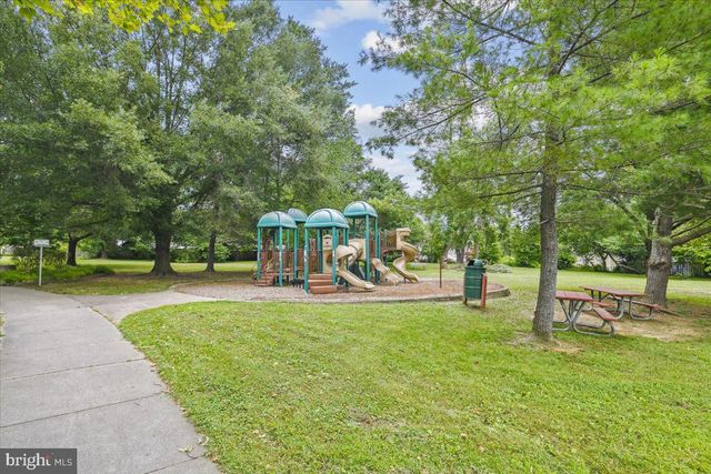 5616 ASHFIELD RD, Alexandria, VA 22315