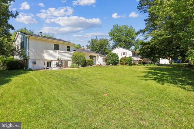 5616 ASHFIELD RD, Alexandria, VA 22315