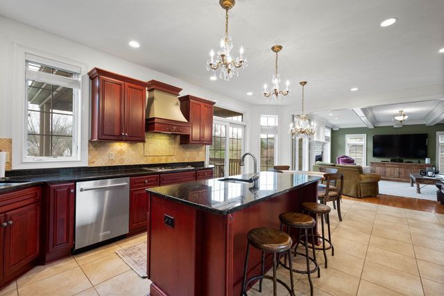 7031 Pinehurst DRIVE, Collier Twp, PA 15142