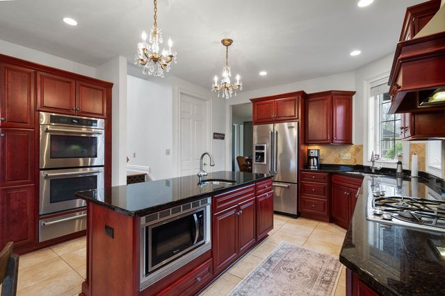 7031 Pinehurst DRIVE, Collier Twp, PA 15142