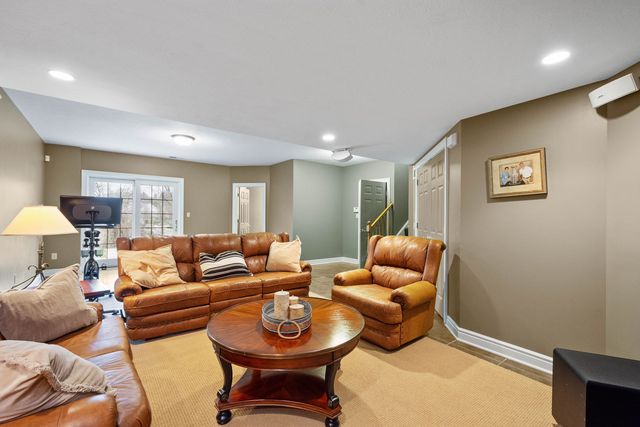 7031 Pinehurst DRIVE, Collier Twp, PA 15142