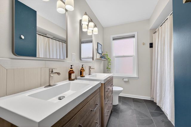 7609 20th AVENUE, Kenosha, WI 53143