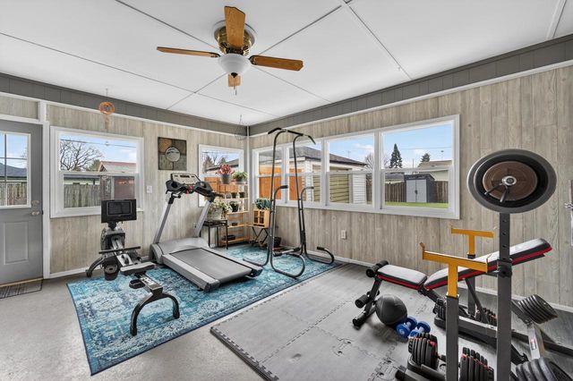 7609 20th AVENUE, Kenosha, WI 53143