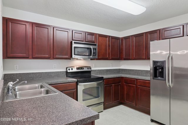 3711 KIRKPATRICK Circle 16-15, Jacksonville, FL 32210