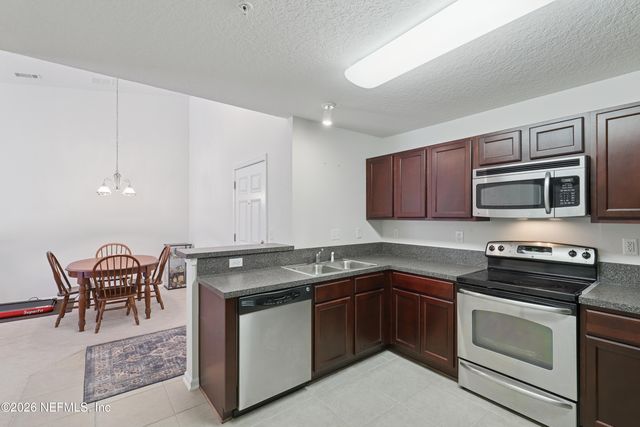 3711 KIRKPATRICK Circle 16-15, Jacksonville, FL 32210