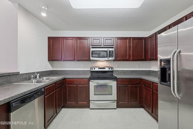 3711 KIRKPATRICK Circle 16-15, Jacksonville, FL 32210