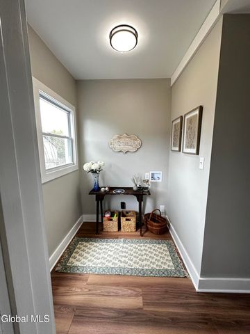 866 Thompson Street, Schenectady, NY 12306
