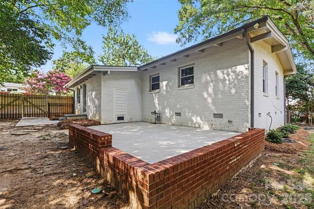 1338 Edgewater Drive, Charlotte, NC 28210