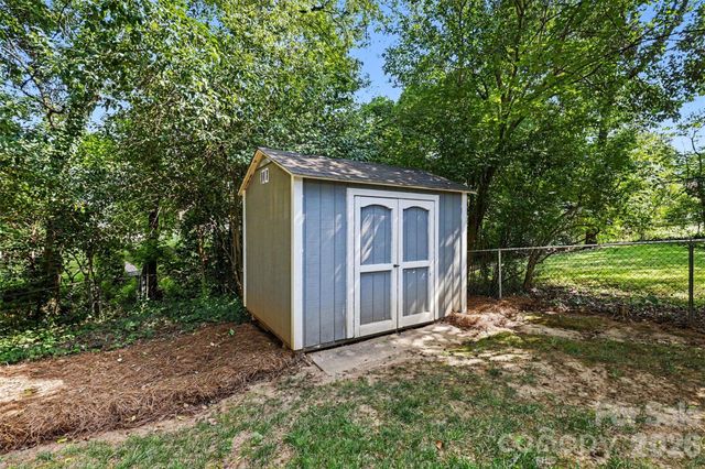 1338 Edgewater Drive, Charlotte, NC 28210