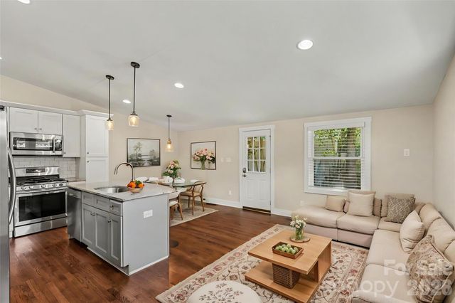 1338 Edgewater Drive, Charlotte, NC 28210