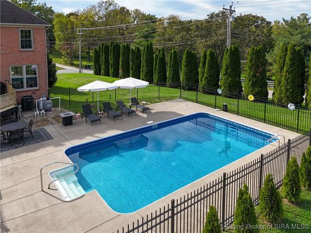 6207 Ridgefield Drive, Charlestown, IN 47111