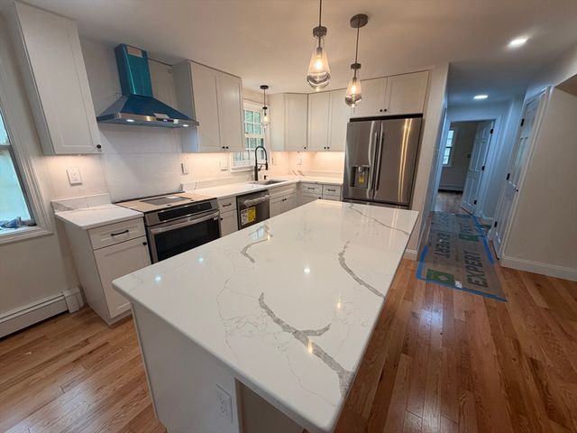 368 Hill Rd, Boxborough, MA 01719
