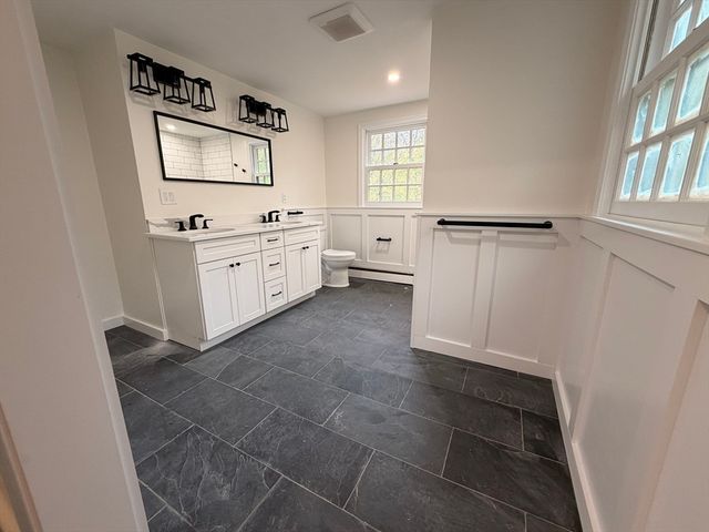 368 Hill Rd, Boxborough, MA 01719
