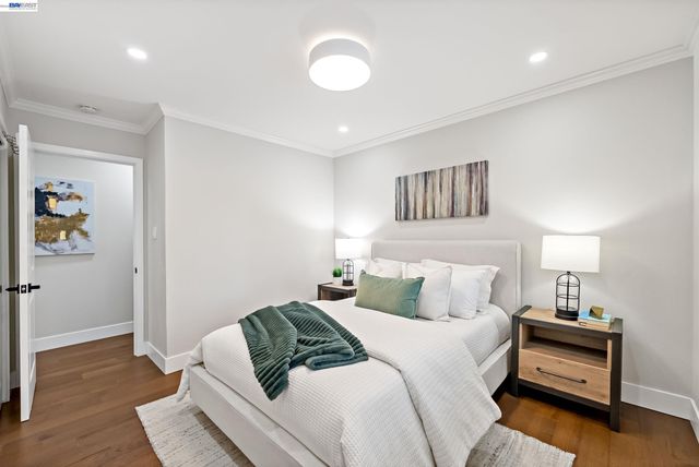 1021 Scots Ln, Walnut Creek, CA 94596