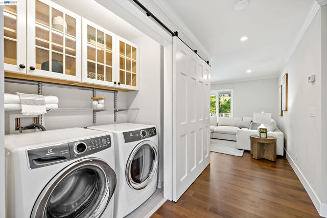 1021 Scots Ln, Walnut Creek, CA 94596