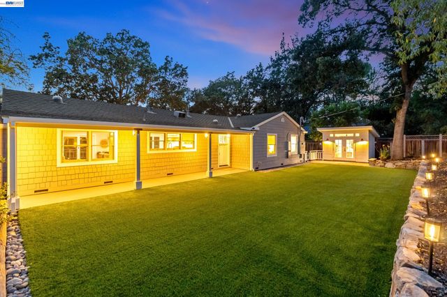 1021 Scots Ln, Walnut Creek, CA 94596
