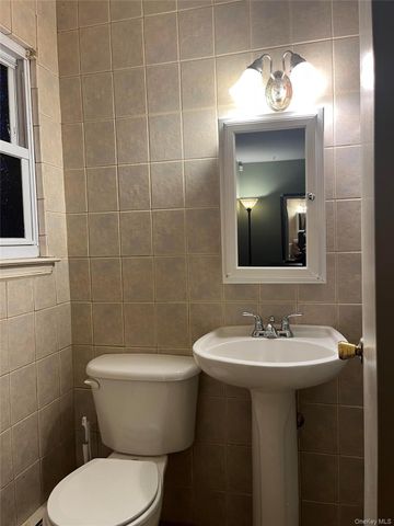 3 Decatur Lane, Lake Grove, NY 11755