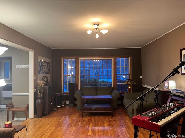 3 Decatur Lane, Lake Grove, NY 11755