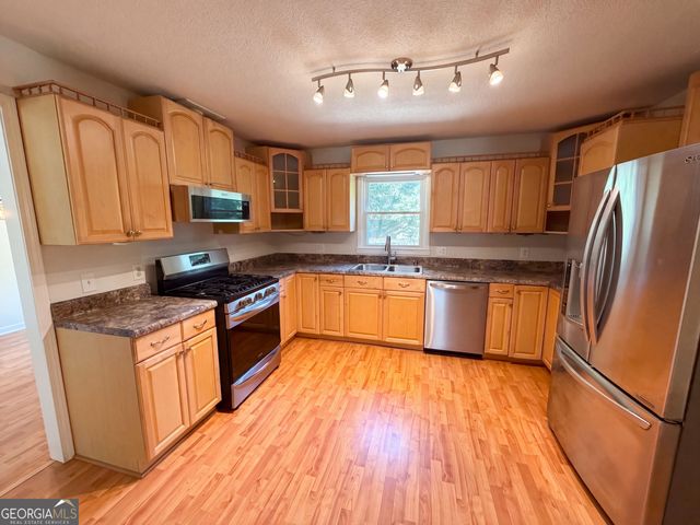 962 Doeskin Drive NW, Conyers, GA 30012